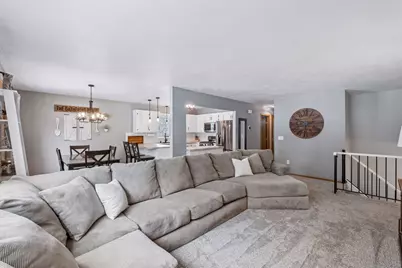 5533 Golfview Lane N, Oakdale, MN 55128 - Photo 5
