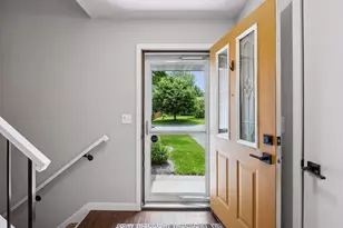 5533 Golfview Ln N, Oakdale, MN 55128 - Photo 3