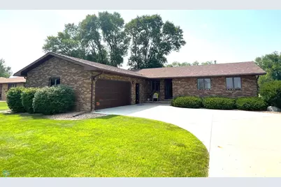 1119 Main Street, Breckenridge, MN 56520 - Photo 1