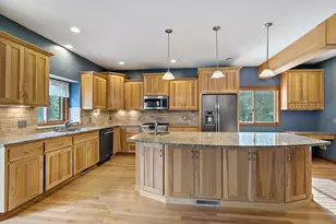 3960 Versailles Ct, Eagan, MN 55123 - Photo 3