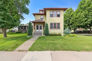 877 Cottage Ave E, Saint Paul, MN 55106 - Photo 1
