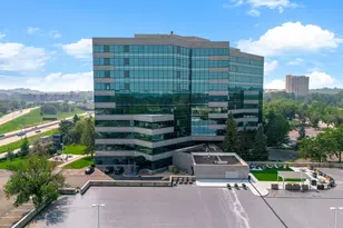 5601 Smetana Dr, Minnetonka, MN 55343 - Photo 37