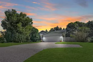 830 Dellwood St S, Cambridge, MN 55008 - Photo 1