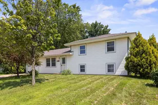 901 Cortland Dr, Apple Valley, MN 55124 - Photo 1