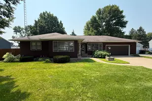 104 2nd Ave NW, Fairfax, MN 55332 - Photo 1