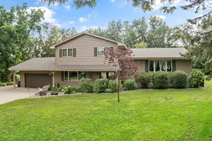 843 37th St SE, Buffalo, MN 55313 - Photo 1