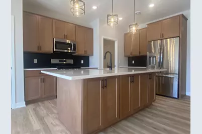 13751 Hollybrook Circle, Apple Valley, MN 55124 - Photo 3