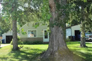 1213 N Aurdal Ave, Fergus Falls, MN 56537 - Photo 1