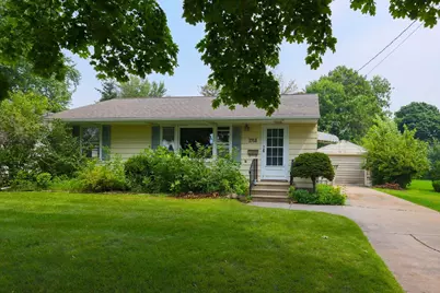 1918 4th Avenue NW, Austin, MN 55912 - Photo 1