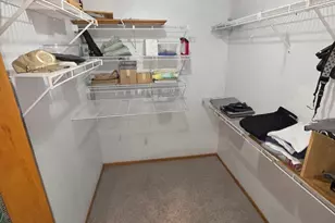 3487 York Dr, Woodbury, MN 55125 - Photo 9