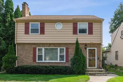 992 Orange Avenue E, Saint Paul, MN 55106 - Photo 1