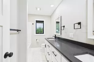 306 Elk St NW, Warroad, MN 56763 - Photo 19