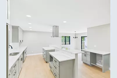 306 Elk Street NW, Warroad, MN 56763 - Photo 37