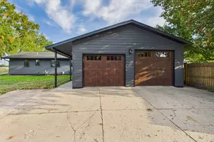 306 Elk St NW, Warroad, MN 56763 - Photo 5