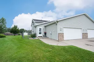 807 Woodbridge Cir, Dilworth, MN 56529 - Photo 1