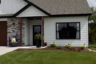 510 Kodiak Dr NW, Stewartville, MN 55976 - Photo 3