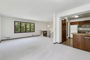 13910 Herald Ct, Apple Valley, MN 55124 - Photo 11