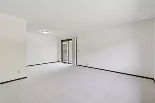 13910 Herald Ct, Apple Valley, MN 55124 - Photo 7