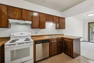 13910 Herald Ct, Apple Valley, MN 55124 - Photo 15