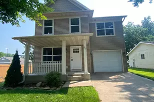 607 1st Ave SW, Pine Island, MN 55963 - Photo 1