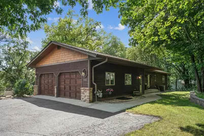 9520 Lakeview Circle, Chaska, MN 55318 - Photo 1