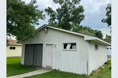 705 S 12th Street, Olivia, MN 56277 - Photo 5