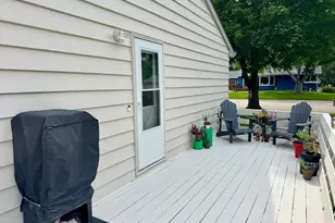 705 S 12th St, Olivia, MN 56277 - Photo 3