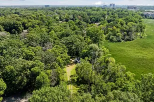 413 Sunnyvale Ln, Minnetonka, MN 55305 - Photo 5