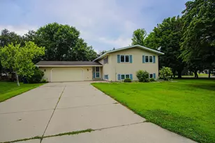 700 18th St S, Benson, MN 56215 - Photo 1