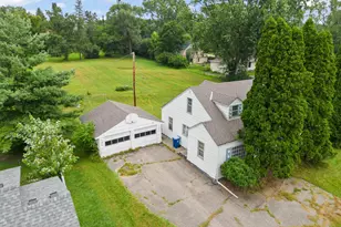 10408 Belmont Rd, Hopkins, MN 55305 - Photo 3