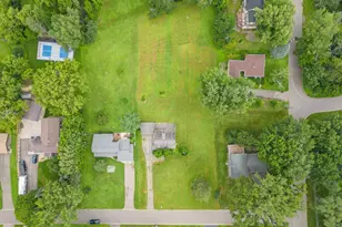 10408 Belmont Rd, Hopkins, MN 55305 - Photo 5