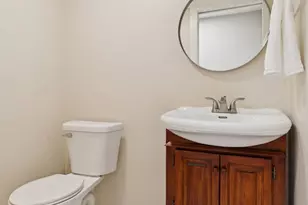 9145 Belvedere Dr, Eden Prairie, MN 55347 - Photo 39