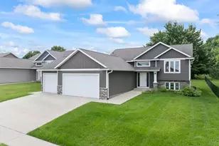 892 Brighton Dr NW, Rochester, MN 55901 - Photo 1