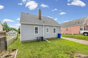 1125 Farrington St, Saint Paul, MN 55117 - Photo 23