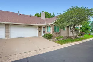 525 Lovell Ave, Roseville, MN 55113 - Photo 1