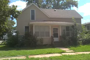 601 2nd Ave NW, Waseca, MN 56093 - Photo 1