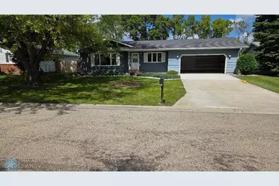1614 S 27th Avenue S, Moorhead, MN 56560 - Photo 21
