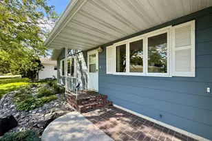 1614 S 27th Ave S, Moorhead, MN 56560 - Photo 1