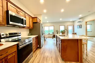 715 Lake Shore Dr NE, Bemidji, MN 56601 - Photo 11