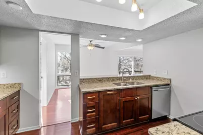 6105 Lincoln Drive #231, Edina, MN 55436 - Photo 5