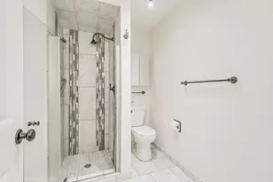 6105 Lincoln Dr, Edina, MN 55436 - Photo 19