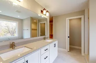 4044 Merriam Rd, Minnetonka, MN 55305 - Photo 11