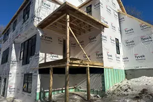 4044 Merriam Rd, Minnetonka, MN 55305 - Photo 3