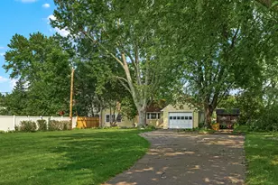 2816 Oxford St N, Roseville, MN 55113 - Photo 1
