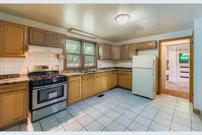 741 Jessamine Avenue E, Saint Paul, MN 55106 - Photo 9