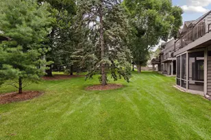 7406 Cahill Rd, Edina, MN 55439 - Photo 37