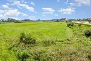 13472 W Freeway Dr, Columbus, MN 55038 - Photo 3