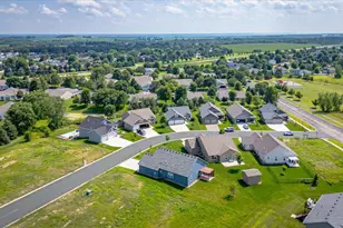 182 Sandpiper Cir, Hastings, MN 55033 - Photo 33