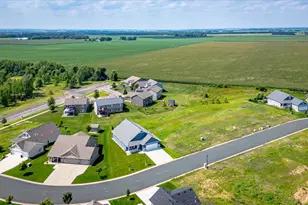 182 Sandpiper Cir, Hastings, MN 55033 - Photo 1