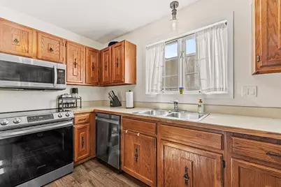 2028 Pathways Drive, Saint Paul, MN 55119 - Photo 9